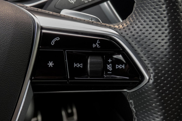 Audi A6 Avant 55 TFSI e quattro Competition | S-LINE | TREKHAAK | PANORAMADAK | HD MATRIX LED | STUURWIEL VERWARMING