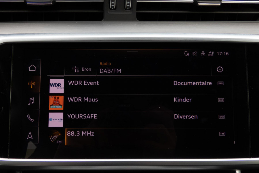 Audi A6 Avant 55 TFSI e quattro Competition | S-LINE | TREKHAAK | PANORAMADAK | HD MATRIX LED | STUURWIEL VERWARMING