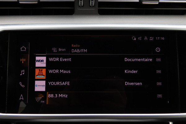 Audi A6 Avant 55 TFSI e quattro Competition | S-LINE | TREKHAAK | PANORAMADAK | HD MATRIX LED | STUURWIEL VERWARMING