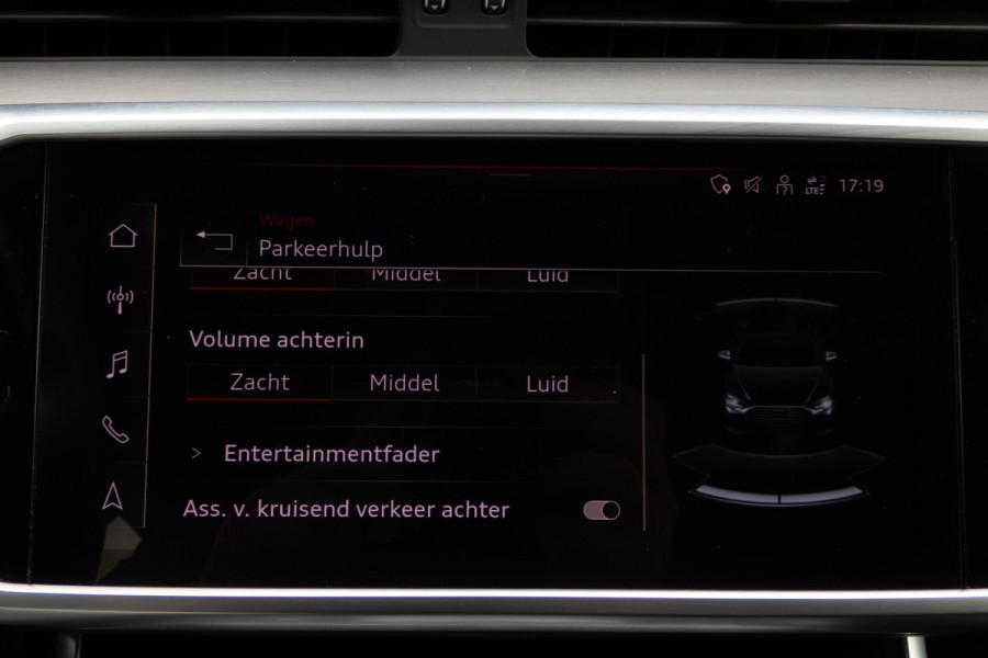 Audi A6 Avant 55 TFSI e quattro Competition | S-LINE | TREKHAAK | PANORAMADAK | HD MATRIX LED | STUURWIEL VERWARMING