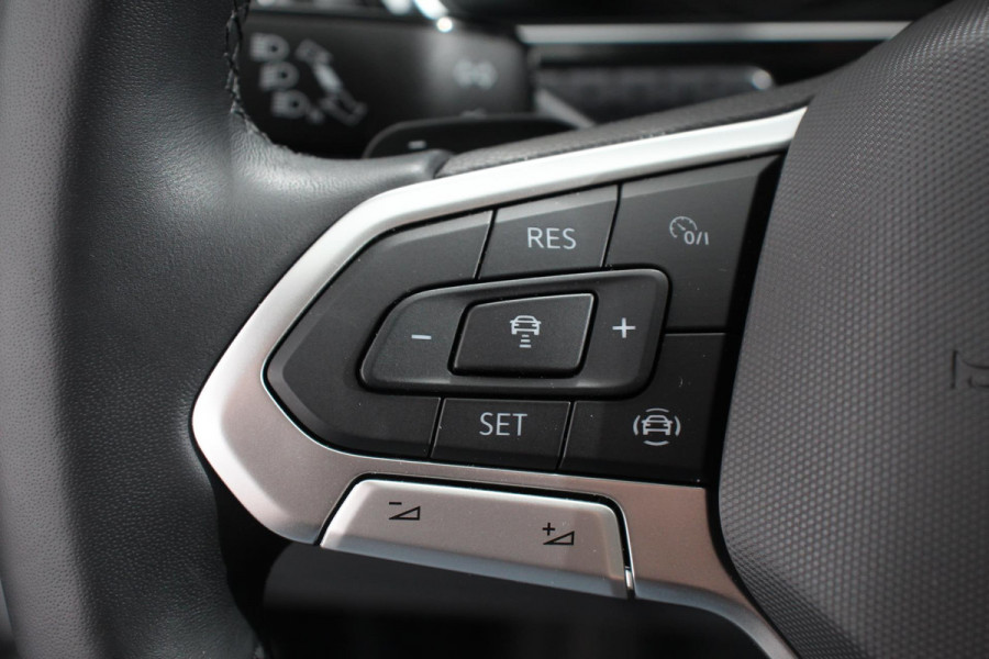 Volkswagen T-Cross 1.0 TSI 110pk DSG Style | Navigatie | Apple Carplay/Android Auto | Climate Control | Camera | Extra Getint Glas | Adaptive Cruise Control
