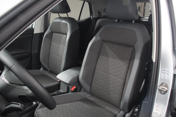 Volkswagen T-Cross 1.0 TSI 110pk DSG Style | Navigatie | Apple Carplay/Android Auto | Climate Control | Camera | Extra Getint Glas | Adaptive Cruise Control