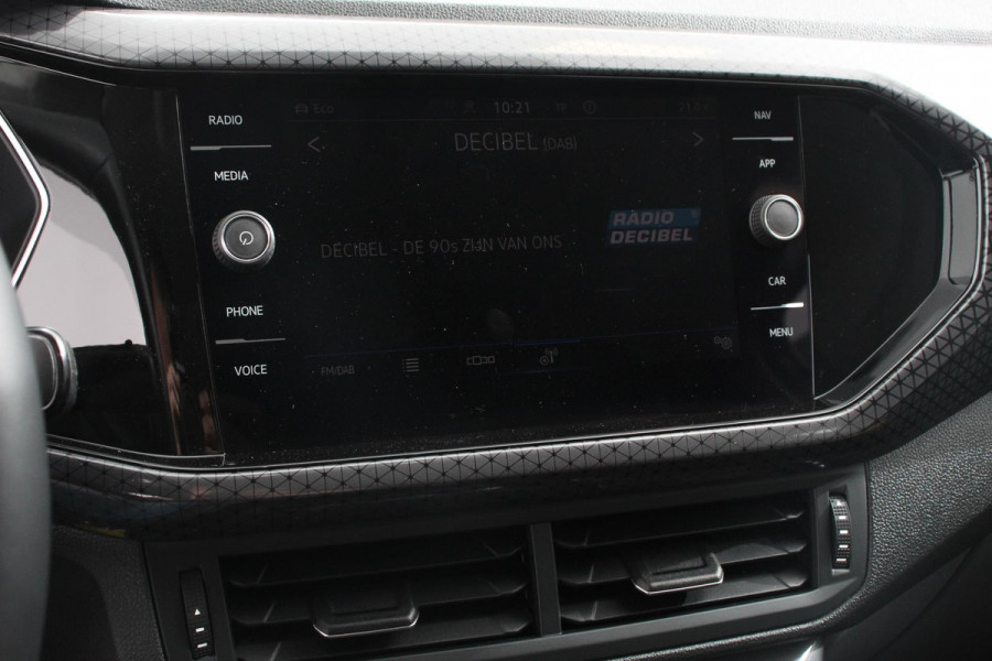 Volkswagen T-Cross 1.0 TSI 110pk DSG Style | Navigatie | Apple Carplay/Android Auto | Climate Control | Camera | Extra Getint Glas | Adaptive Cruise Control