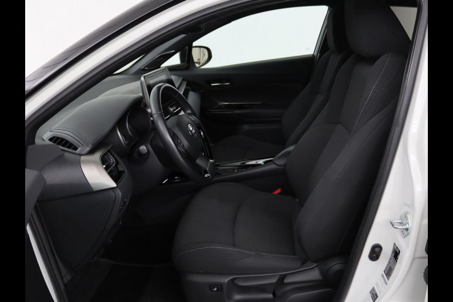 Toyota C-HR 1.8 Hybrid Style | Stoelverwarming | Trekhaak | Adaptive cruise | JBL Sound | Camera | Navigatie | Keyless | Dodehoek detectie