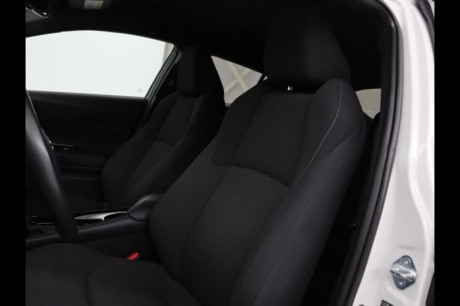 Toyota C-HR 1.8 Hybrid Style | Stoelverwarming | Trekhaak | Adaptive cruise | JBL Sound | Camera | Navigatie | Keyless | Dodehoek detectie