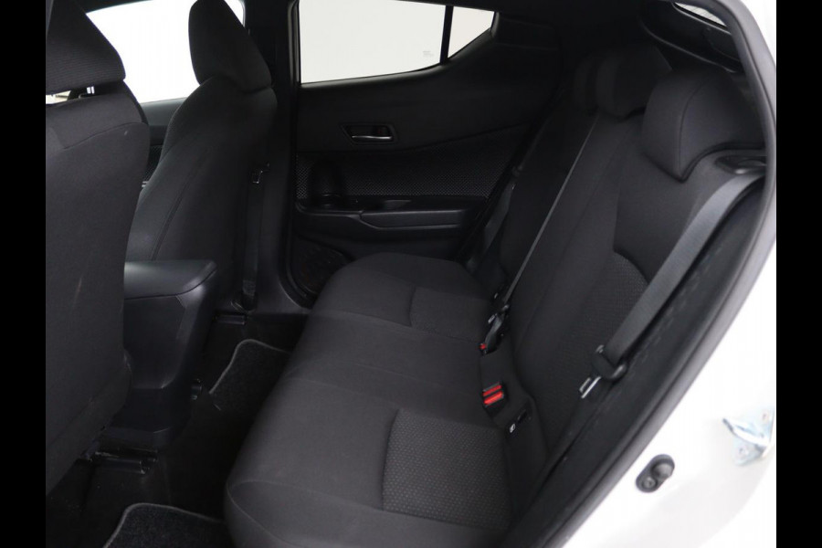 Toyota C-HR 1.8 Hybrid Style | Stoelverwarming | Trekhaak | Adaptive cruise | JBL Sound | Camera | Navigatie | Keyless | Dodehoek detectie