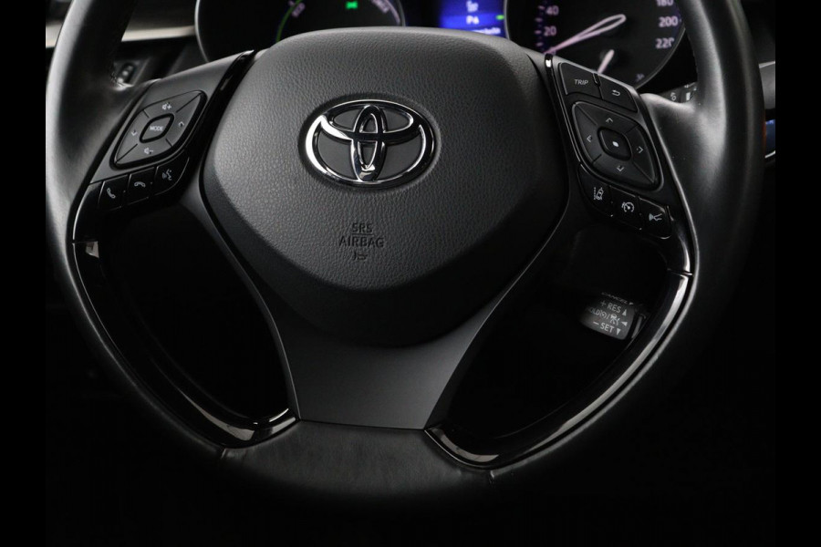 Toyota C-HR 1.8 Hybrid Style | Stoelverwarming | Trekhaak | Adaptive cruise | JBL Sound | Camera | Navigatie | Keyless | Dodehoek detectie