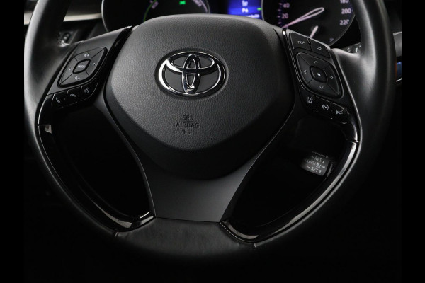 Toyota C-HR 1.8 Hybrid Style | Stoelverwarming | Trekhaak | Adaptive cruise | JBL Sound | Camera | Navigatie | Keyless | Dodehoek detectie