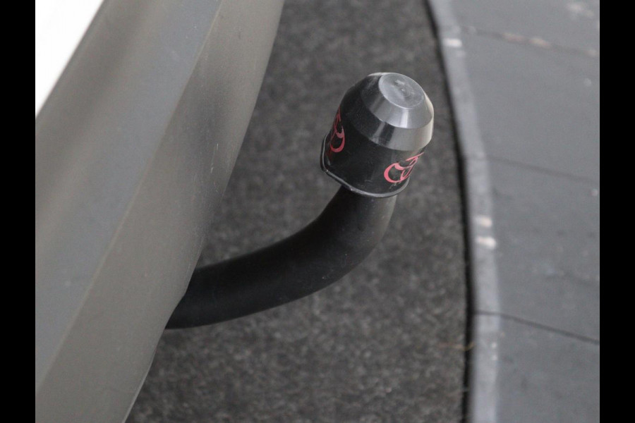 Toyota C-HR 1.8 Hybrid Style | Stoelverwarming | Trekhaak | Adaptive cruise | JBL Sound | Camera | Navigatie | Keyless | Dodehoek detectie