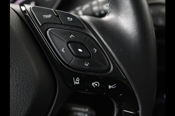 Toyota C-HR 1.8 Hybrid Style | Stoelverwarming | Trekhaak | Adaptive cruise | JBL Sound | Camera | Navigatie | Keyless | Dodehoek detectie