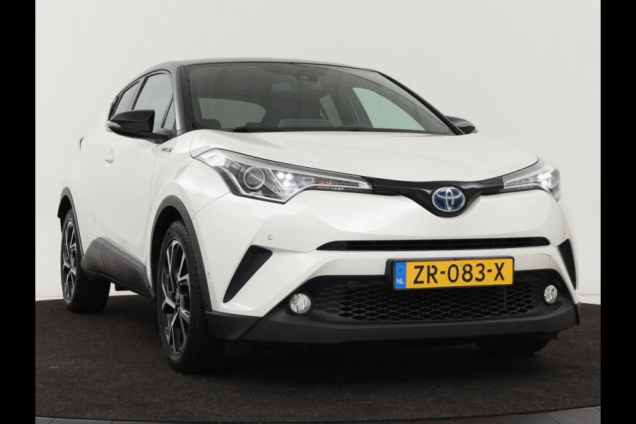 Toyota C-HR 1.8 Hybrid Style | Stoelverwarming | Trekhaak | Adaptive cruise | JBL Sound | Camera | Navigatie | Keyless | Dodehoek detectie