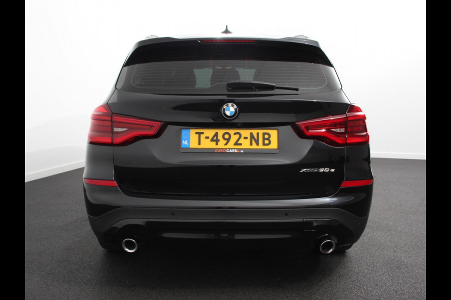 BMW X3 xDrive30e Plug in Hybride Advantage Automaat Navigatie Climate Control Adaptive Cruise Control Head up display Led Dab Parkeer sensoren V+A Stoelverwarming Camera