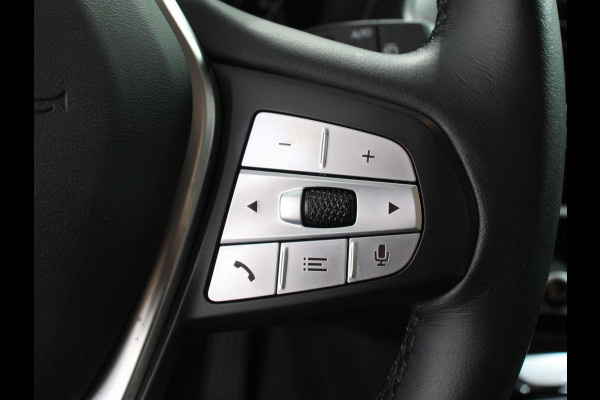 BMW X3 xDrive30e Plug in Hybride Advantage Automaat Navigatie Climate Control Adaptive Cruise Control Head up display Led Dab Parkeer sensoren V+A Stoelverwarming Camera