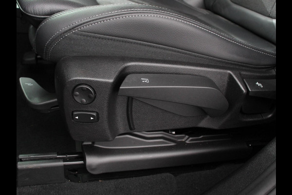 BMW X3 xDrive30e Plug in Hybride Advantage Automaat Navigatie Climate Control Adaptive Cruise Control Head up display Led Dab Parkeer sensoren V+A Stoelverwarming Camera