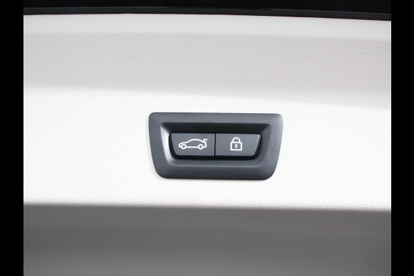 BMW X3 xDrive30e Plug in Hybride Advantage Automaat Navigatie Climate Control Adaptive Cruise Control Head up display Led Dab Parkeer sensoren V+A Stoelverwarming Camera