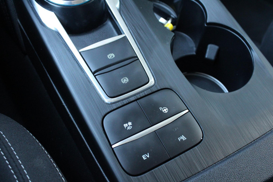 Ford Kuga 2.5 PHEV Titanium 225pk | Adaptive cruise control | Navigatie | Camera | Elektrisch achterklep