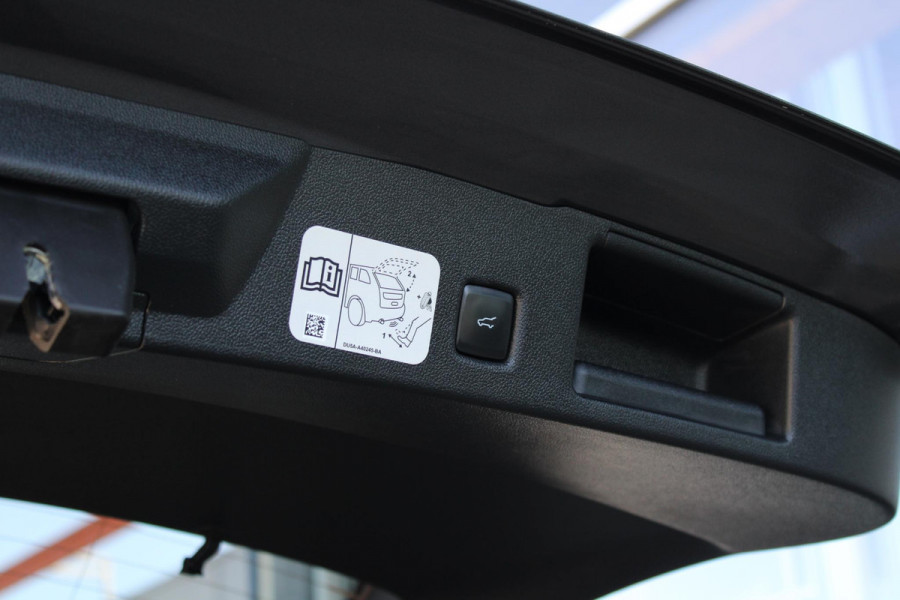 Ford Kuga 2.5 PHEV Titanium 225pk | Adaptive cruise control | Navigatie | Camera | Elektrisch achterklep