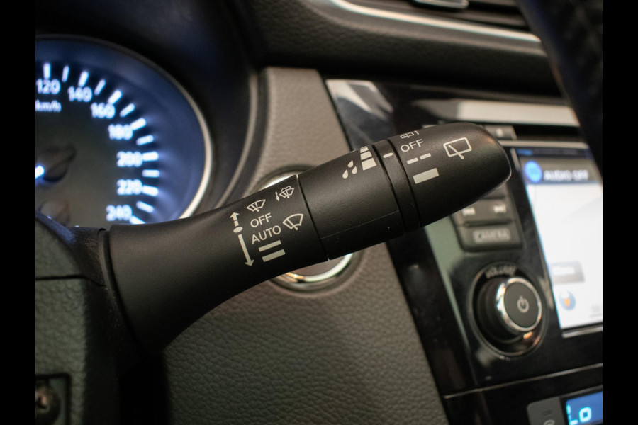 Nissan QASHQAI 1.2 N-Connecta Sport (PANORAMADAK,NAVI,CAMERA,360 VIEW,CLIMATE,CRUISE,LED,SPORTSTOELEN,LM VELGEN,NETTE STAAT)
