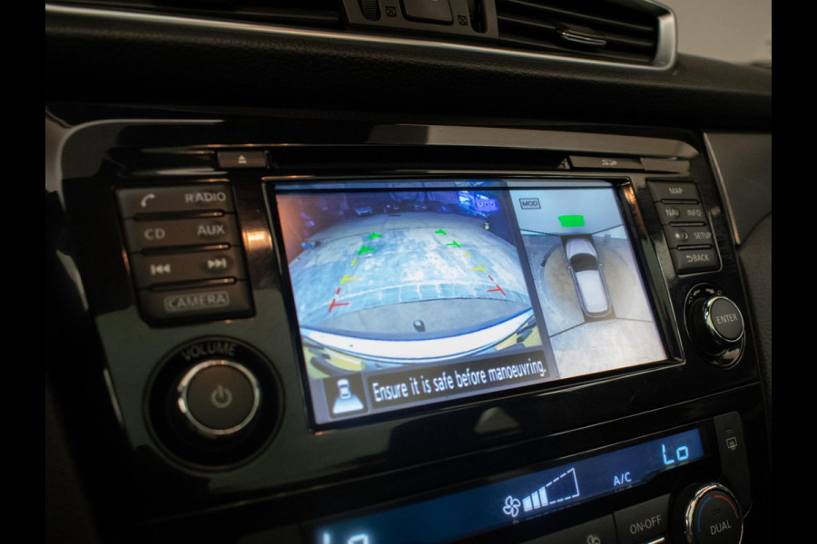 Nissan QASHQAI 1.2 N-Connecta Sport (PANORAMADAK,NAVI,CAMERA,360 VIEW,CLIMATE,CRUISE,LED,SPORTSTOELEN,LM VELGEN,NETTE STAAT)