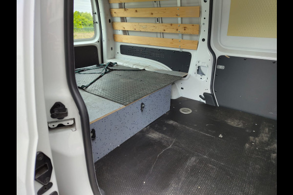 Volkswagen Caddy Maxi AUT-6 1.4 TGI CNG EcoFuel Apple Carplay Android Auto Navi Airco Verwarmbare voorruit Cruise Controle Pdc Comfortline 2X Schuifdeur Betonplex Vloer Wandbetimmering Regen-Lichtsensor Executive Plus Pakket Bluetooth Compressed Natural Gas Brandstof Euro 6 Zeer compleet, € 40.000 nieuw! !