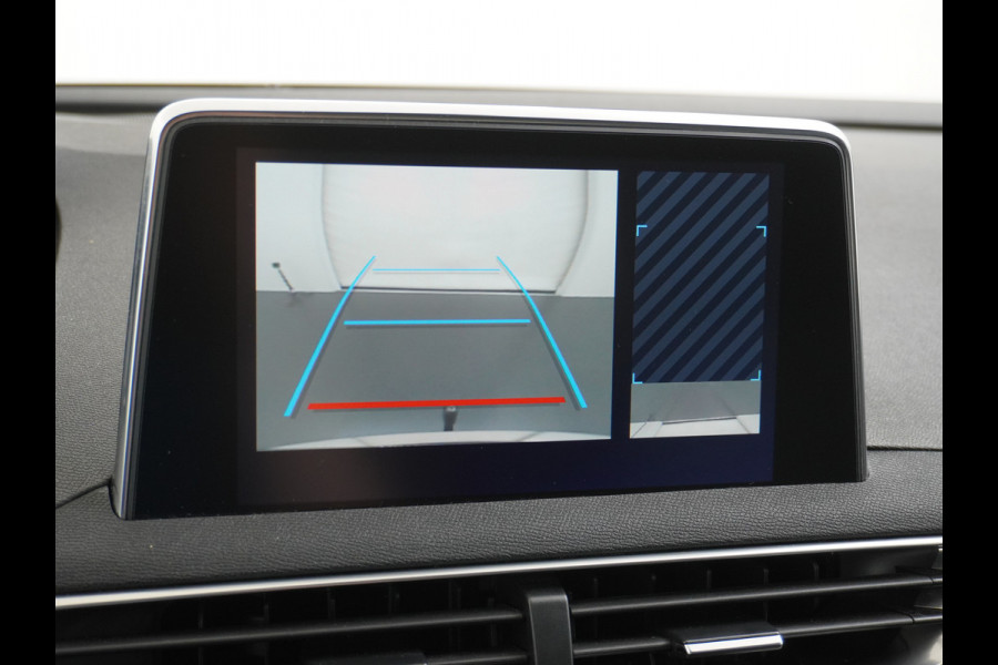 Peugeot 3008 1.6-e-thp 165PK AUT. Navi Adapt-Cruise Apple Carplay Android 18" Ecc 360°Camera Trekhaak PDC Elek.Achterklep DAB Connect Blue Pr Led Keyless Lane Departure Privacy Glas Regen-Lichtsensor Pack Drive Assist Pack City 1 Bluetooth Lmv 18" 40.000 euro nieuw Orig. NLse auto 1550kg