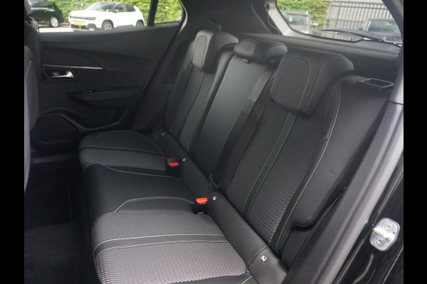 Peugeot e-2008 EV GT 54 kWh