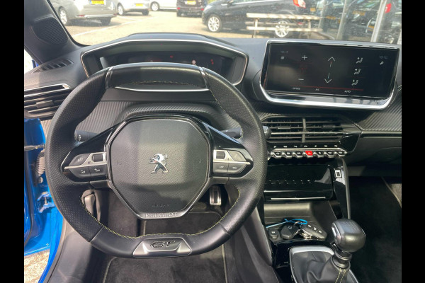 Peugeot 208 1.2 PureTech GT / panoramadak / trekhaak