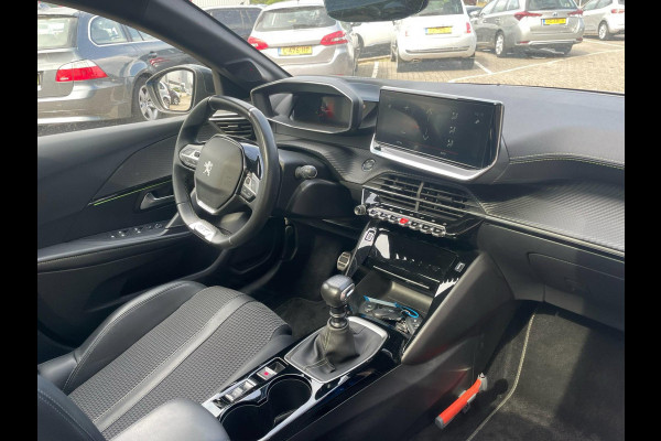 Peugeot 208 1.2 PureTech GT / panoramadak / trekhaak