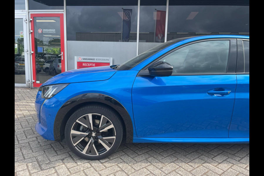Peugeot 208 1.2 PureTech GT / panoramadak / trekhaak