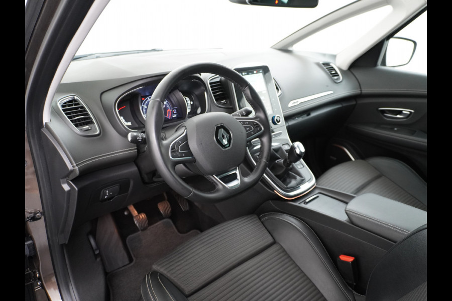 Renault Grand Scénic 1.3T 141PK 7-Pers Camera Navi PDC Bose®-Sound 20" Ecc Keyless Regen-Lichtsensor Wifi Verkeersbord detectie Led Rijbaanalarm Dodehoekwaarschuwing Aut.Grootlicht Multi-Sense Visio-Sys Easy Life Pack Volledig dealeronderhouden Orig.NLse auto