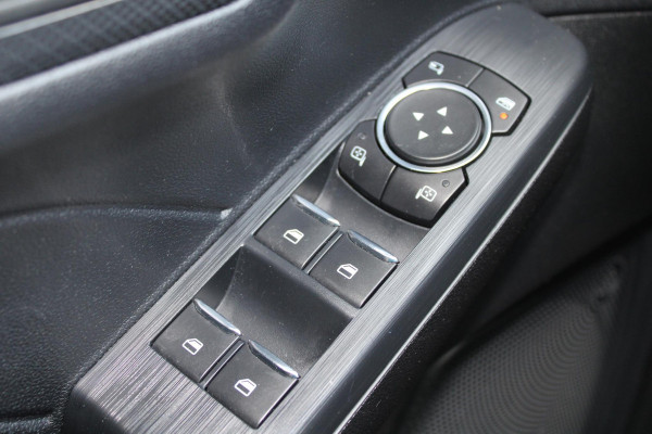 Ford Kuga 2.5 PHEV ST-Line | Panoramadak | Trekhaak | Winter Pack | Adaptive cruise control | Head up Display
