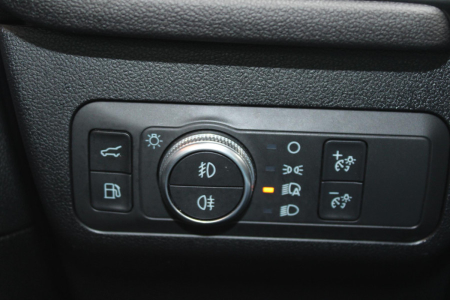 Ford Kuga 2.5 PHEV ST-Line | Panoramadak | Trekhaak | Winter Pack | Adaptive cruise control | Head up Display