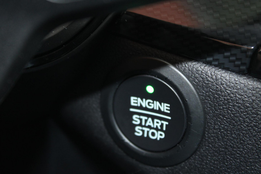 Ford Kuga 2.5 PHEV ST-Line | Panoramadak | Trekhaak | Winter Pack | Adaptive cruise control | Head up Display