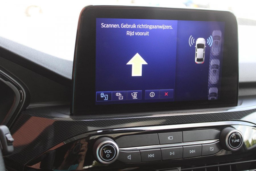 Ford Kuga 2.5 PHEV ST-Line | Panoramadak | Trekhaak | Winter Pack | Adaptive cruise control | Head up Display