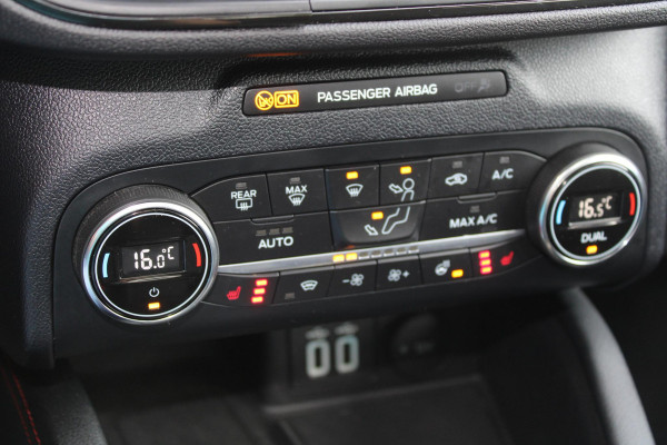 Ford Kuga 2.5 PHEV ST-Line | Panoramadak | Trekhaak | Winter Pack | Adaptive cruise control | Head up Display