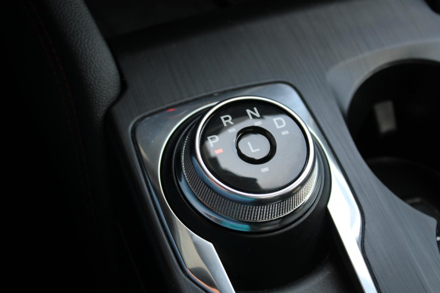 Ford Kuga 2.5 PHEV ST-Line | Panoramadak | Trekhaak | Winter Pack | Adaptive cruise control | Head up Display