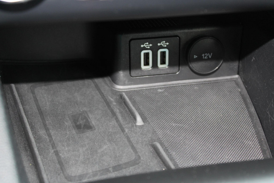 Ford Kuga 2.5 PHEV ST-Line | Panoramadak | Trekhaak | Winter Pack | Adaptive cruise control | Head up Display