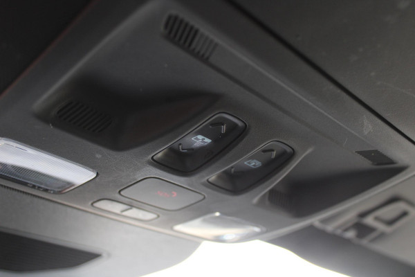 Ford Kuga 2.5 PHEV ST-Line | Panoramadak | Trekhaak | Winter Pack | Adaptive cruise control | Head up Display