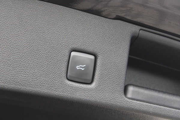 Ford Kuga 2.5 PHEV ST-Line | Panoramadak | Trekhaak | Winter Pack | Adaptive cruise control | Head up Display