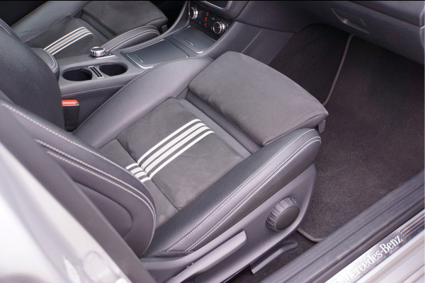 Mercedes-Benz A-Klasse A 180 AMG line WhiteArt Edition Night | Camera Sfeerverlichting Carplay