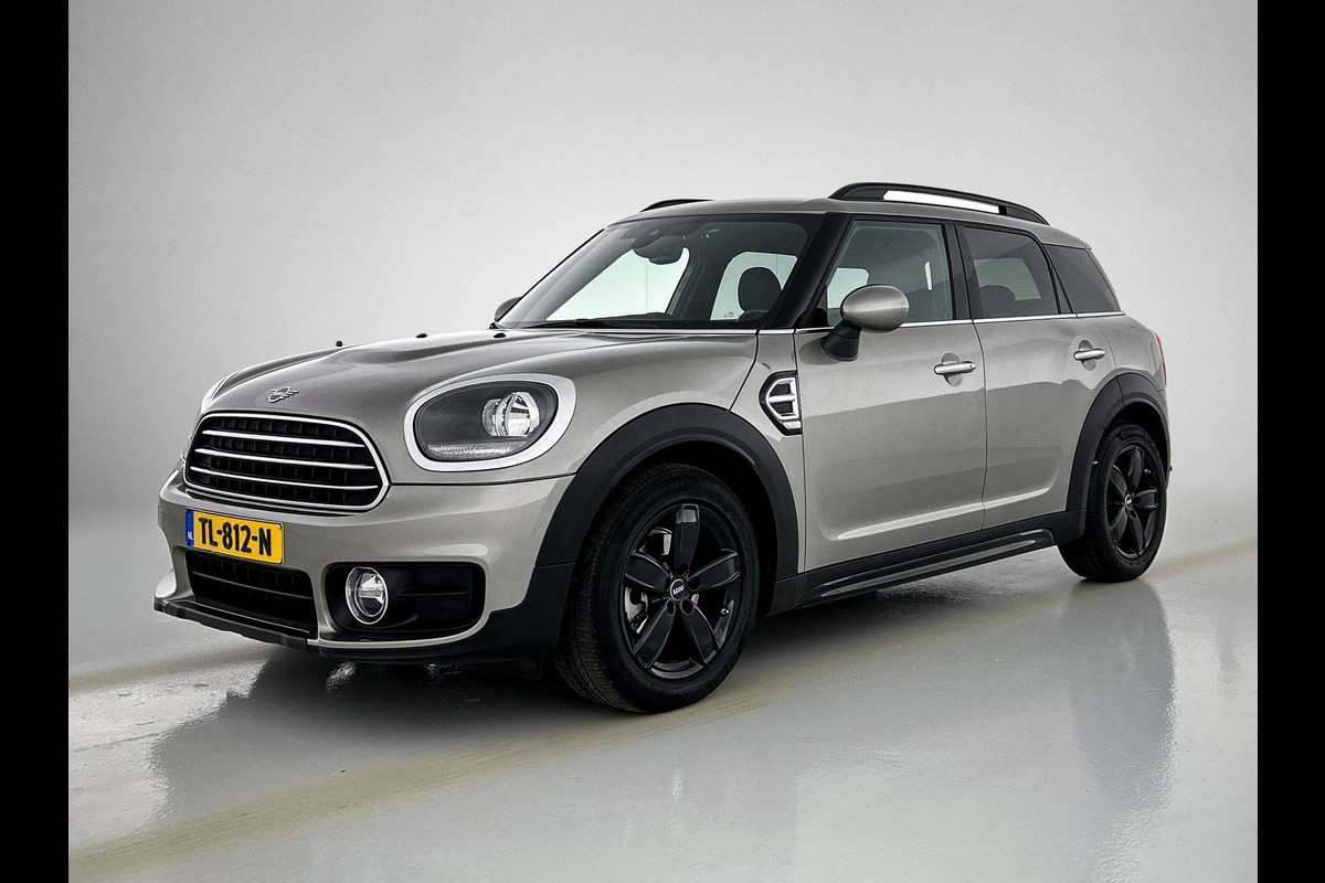 MINI Countryman 1.5 One Salt (NL-auto, Dealer onderH, Navi, Cruise Con, Automaat, Airco, Etc) MINI Countryman 1.5 One Salt (NL-auto, Dealer onderH, Navi, Cruise Con, Automaat, Airco, Etc)