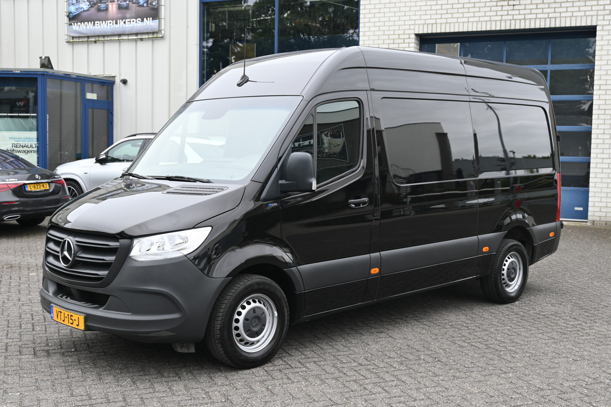 Mercedes-Benz Sprinter 317 CDI L2H2 3500 KG trekhaak, Camera, Cruise control Mercedes-Benz Sprinter 317 CDI L2H2 3500 KG trekhaak, Camera, Cruise control