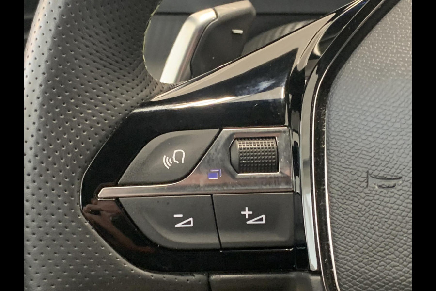 Peugeot 2008 1.2 PureTech GT Automaat | Navigatie | Achteruitrijcamera | Stoelverwarming | Adaptieve Cruise Control | Apple Carplay/Android Auto