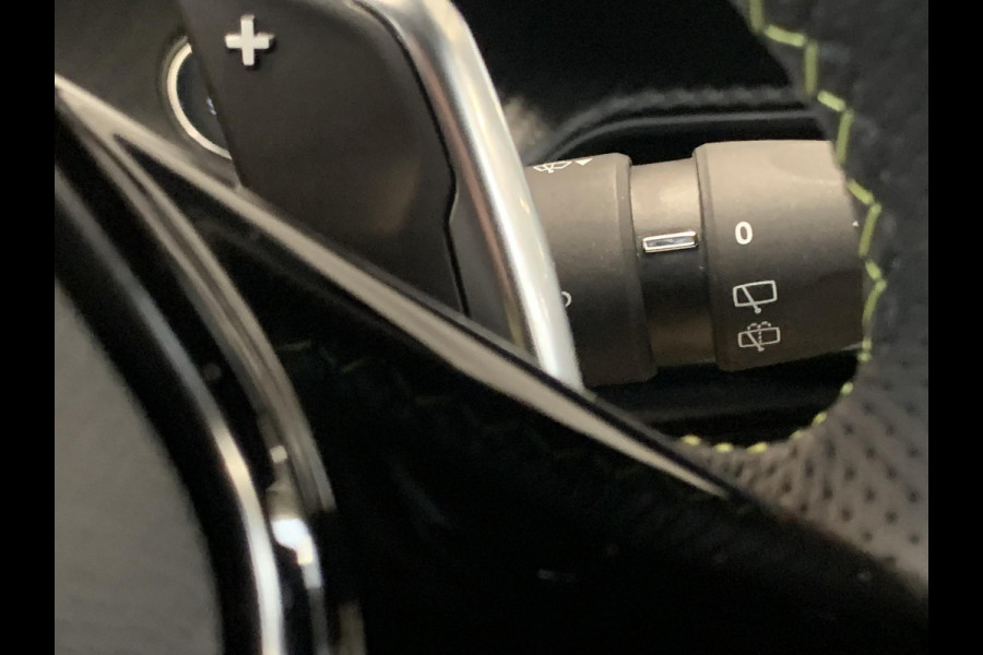 Peugeot 2008 1.2 PureTech GT Automaat | Navigatie | Achteruitrijcamera | Stoelverwarming | Adaptieve Cruise Control | Apple Carplay/Android Auto
