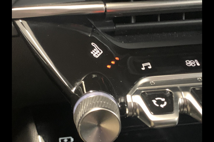 Peugeot 2008 1.2 PureTech GT Automaat | Navigatie | Achteruitrijcamera | Stoelverwarming | Adaptieve Cruise Control | Apple Carplay/Android Auto