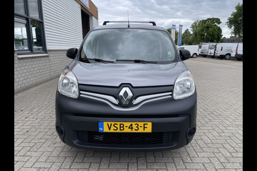 Renault Kangoo 1.5 dCi 90 Energy Comfort Maxi L2H1 / prijs rijklaar € 8950 ex btw / lease vanaf € 203 / euro 6 diesel / grijs metallic / navigatie / airco / trekhaak / dakdragers