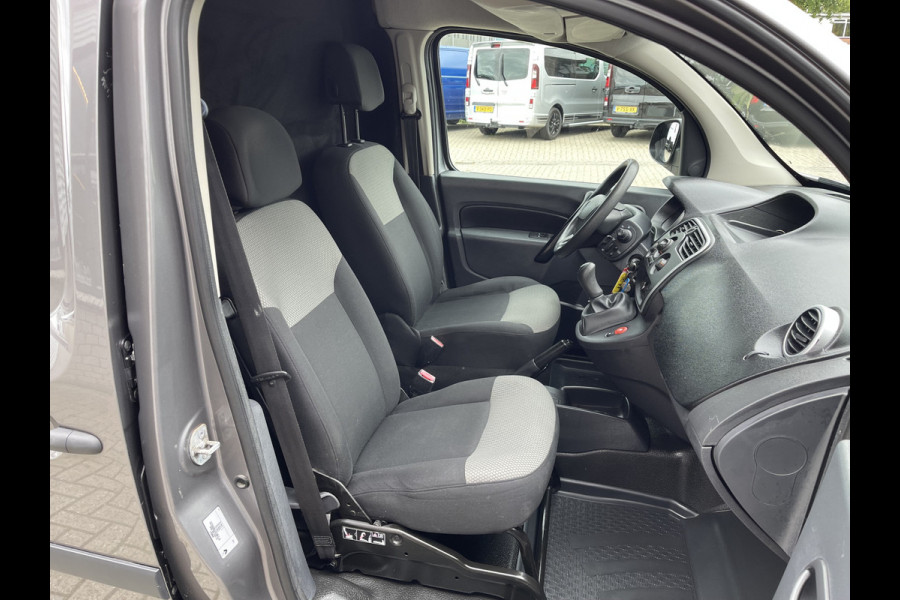 Renault Kangoo 1.5 dCi 90 Energy Comfort Maxi L2H1 / prijs rijklaar € 8950 ex btw / lease vanaf € 203 / euro 6 diesel / grijs metallic / navigatie / airco / trekhaak / dakdragers