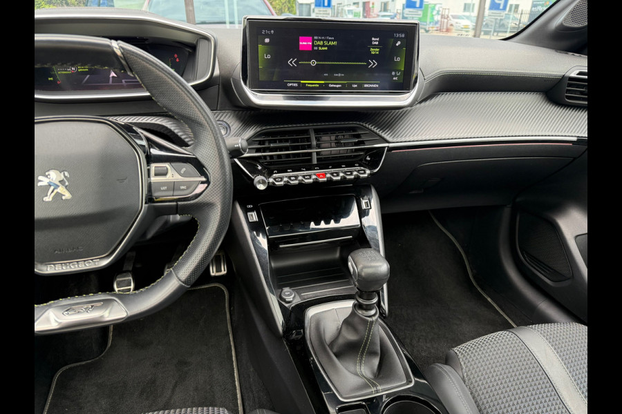 Peugeot 208 1.2 Turbo GT-line - Panodak - Navi - Climate - Parkeerhulp - Cruise