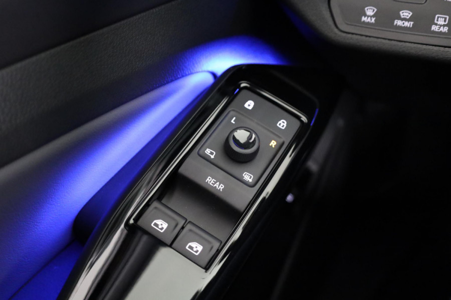 Volkswagen ID.4 Pro Business 77 kWh | Achteruitrijcamera | Led matrix | Navigatie | Elektrische Achterklep |