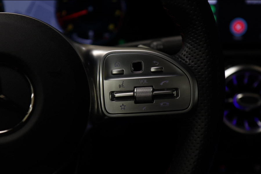 Mercedes-Benz A-Klasse 220 AMG /PANO/NIGHT-PAKET/SFEERV/CARPLAY/CAM/STOELV/VOLL